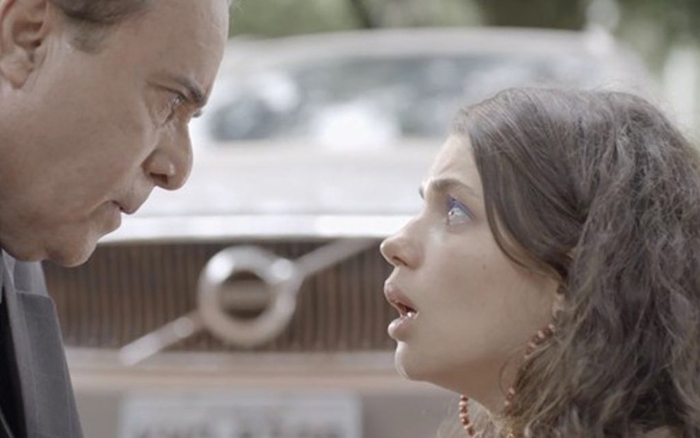 Olavo (Tony Ramos) vai ser surpreendido com beijão de Lourdes Maria (Bruna Linzmeyer) na novela - Reprodução/TV Globo