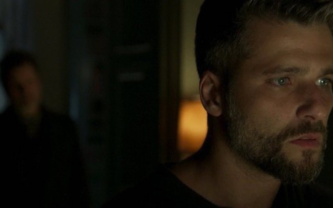 Gabriel (Bruno Gagliasso) em cena de O Sétimo Guardião, novela das nove que terminará dia 17 - Reprodução/TV Globo