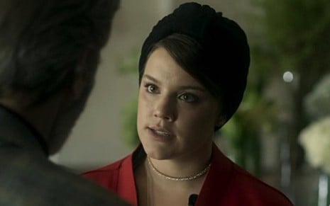 Alice Wegmann contracena com Herson Capri em Órfãos da Terra; ele interpreta Dalila na novela das seis - Reprodução/TV Globo