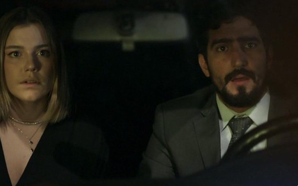 Dalila (Alice Wegmann) em cena com Jamil (Renato Góes) na novela das seis da Globo, Órfãos da Terra - Reprodução/TV Globo