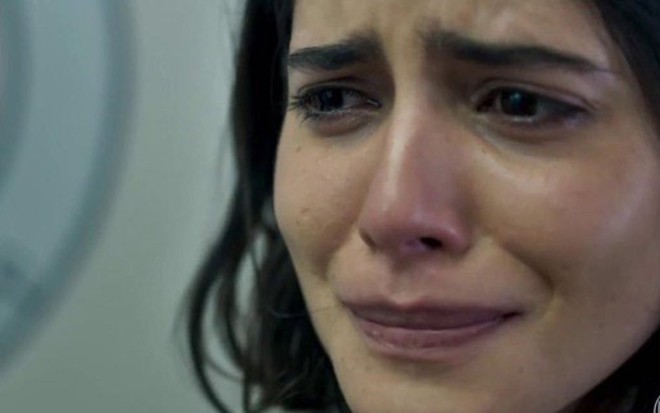 Laila (Julia Dalavia) em cena da novela das seis da Globo; mocinha voltará a ser perseguida por sheik - Fotos: Reprodução/TV Globo