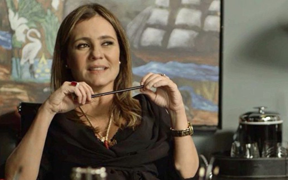 Laureta (Adriana Esteves) falará para Karola (Deborah Secco) que é autora do novo assassinato - Reprodução/TV Globo