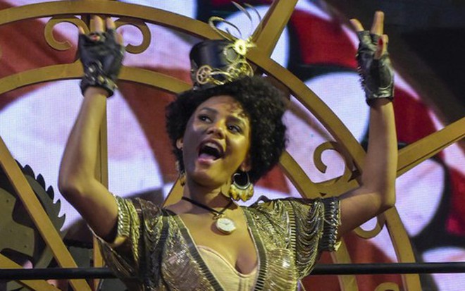 Jéssica Ellen abre o coro de artistas cantando Um Novo Tempo na vinheta de fim de ano da Globo - Reprodução/TV Globo