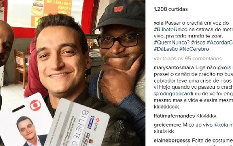 Tiago Scheuer mostra crachá e bilhete único no Instagram após cometer gafe ao vivo - Reprodução/Instagram