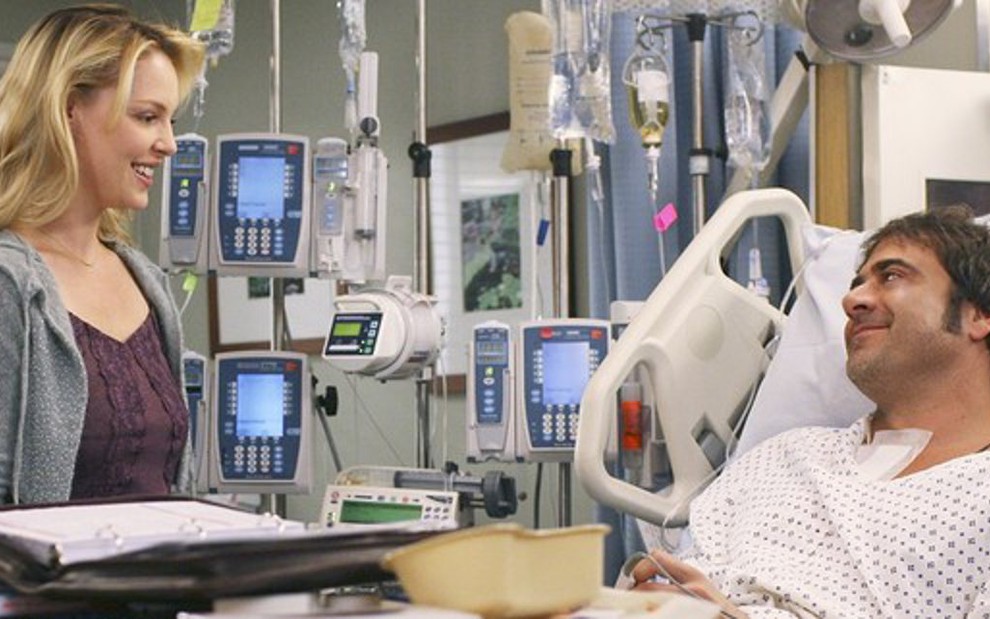 Katherine Heigl e Jeffrey Dean Morgan em Grey's Anatomy; atores seguem a carreira após o drama hospitalar - Divulgação/ABC