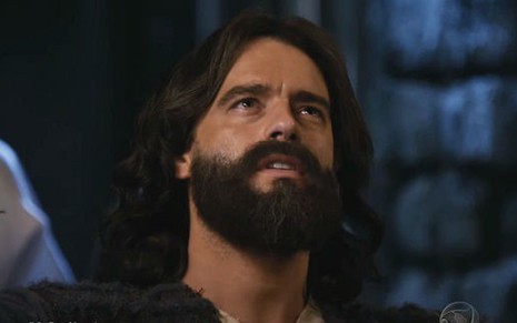 Guilherme Winter como Moisés em cena de Os Dez Mandamentos; ator perdeu cinco quilos - Reprodução/TV Record
