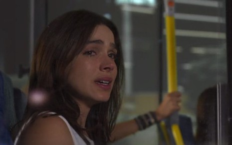 Sabrina Petraglia, a Shirlei, em cena do capítulo de ontem (21) de Haja Coração - Reprodução/TV Globo