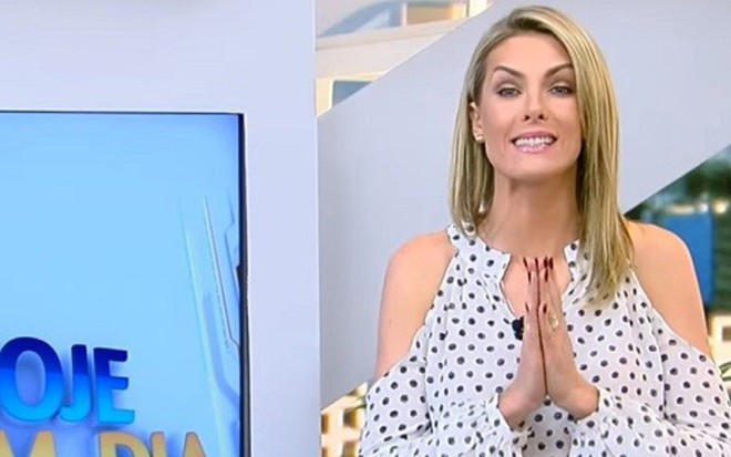 A apresentadora Ana Hickmann durante o Hoje em Dia de ontem (13): audiência em queda - Reprodução/Record TV