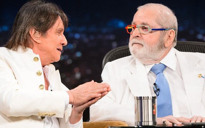 O cantor Roberto Carlos e Jô Soares em programa exibido na ultima sexta-feira (9) - Ramón Vasconcelos/TV Globo