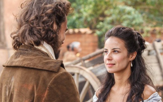 Bruno Ferrari (Xavier) vai beijar Andreia Horta (Rosa/Joaquina) em Liberdade, Liberdade - Artur Meninea/TV Globo