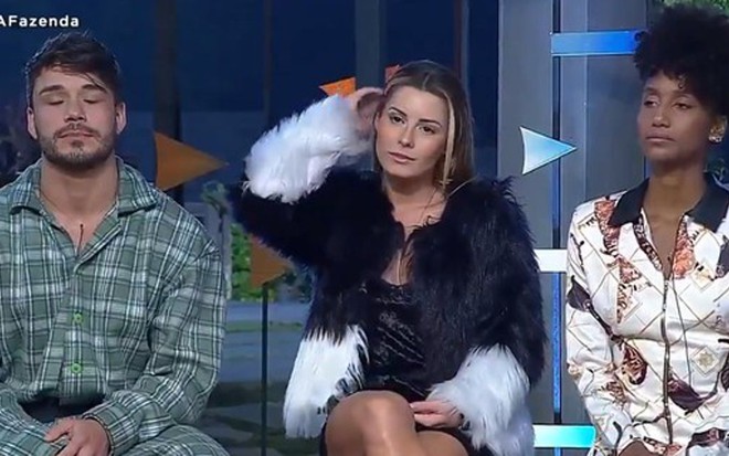 Lucas Viana, Aricia Silva e Sabrina Paiva em A Fazenda 11