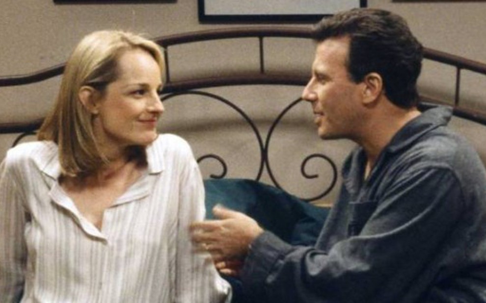 Helen Hunt e Paul Reiser em cena da comédia Mad About You, exibida entre 1992 e 1999 - Divulgação/NBC