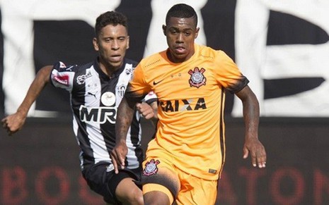 Marcos Rocha, do Atlético-MG, e Malcom, do Corinthians, disputam lance na Flórida - Agência Corinthians
