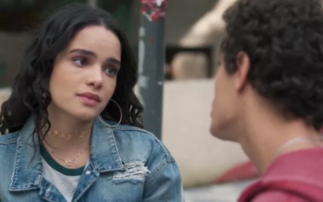 Carol Macedo (K2) e Matheus Abreu (Tato) em cena de Malhação: gravidez de mentira - Reprodução/TV Globo