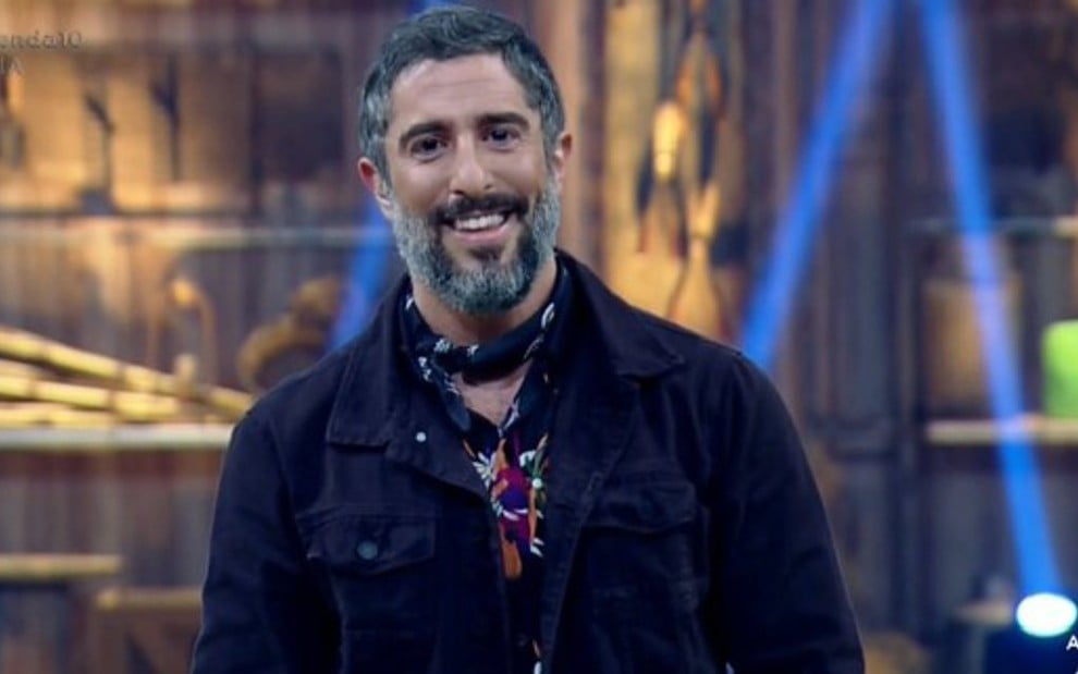 Marcos Mion na estreia da décima temporada de A Fazenda; apresentador foi escalado para substituir Roberto Justus - REPRODUÇÃO/RECORD TV