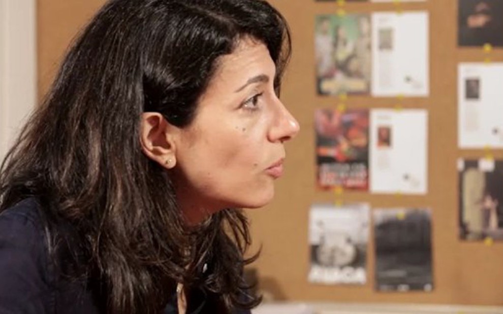 A cineasta Marina Person durante entrevista ao webprograma Senta que lá Vem - Senta que lá Vem