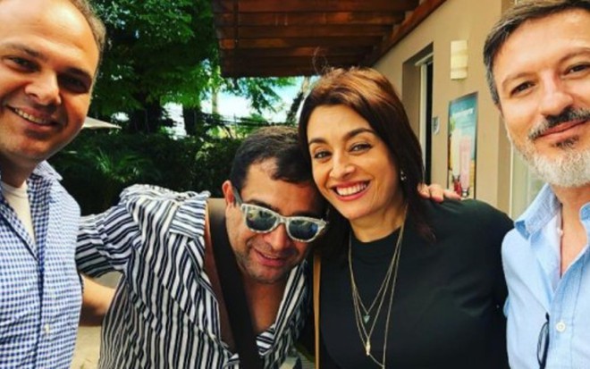 Evandro Santo postou foto com Cátia e o marido dela, Rodrigo Riccó (à esq.) - Reprodução/Instagram