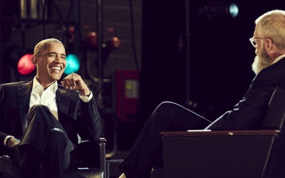 O ex-presidente Barack Obama dá entrevista a David Letterman no novo talk show da Netflix - Divulgação/Netflix