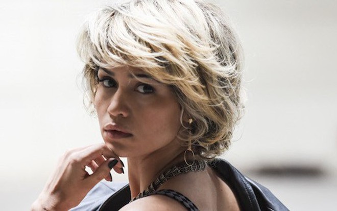 A atriz Nanda Costa na série Romance Policial - Espinosa, do canal GNT - PAPRICA FOTOGRAFIA/DIVULGAÇÃO