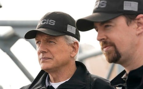 Os atores Mark Harmon e Sean Murray na 16ª temporada de NCIS, o drama mais visto da TV dos EUA - Divulgação/CBS