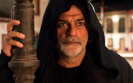 Eduardo Moscovis como o Encapuzado; personagem vira homem de vez na novela a partir do dia 5  - Estevam Avellar/TV Globo
