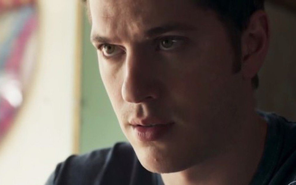 Bruno (Caio Paduan) se casará com ginecologista porque ela afirmará que está grávida - Reprodução/TV Globo