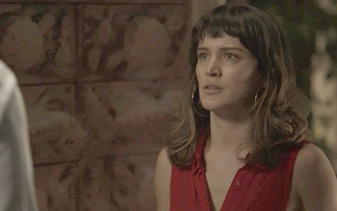 Clara (Bianca Bin) dirá que não deixará inocente pagar por crime que não cometeu - Reprodução/TV Globo