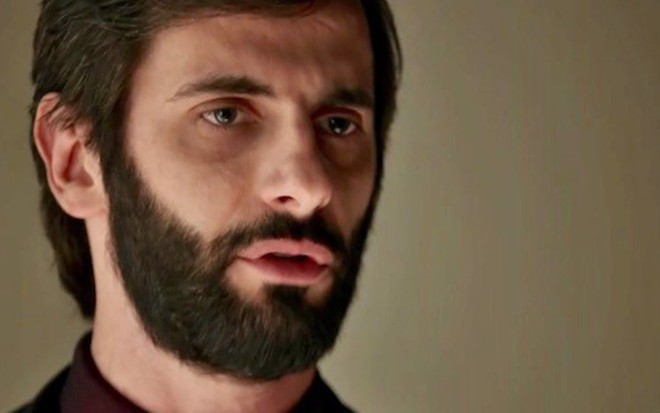 Vinícius (Flavio Tolezani) será revelado pedófilo mais para frente em O Outro Lado do Paraíso - Fotos Reprodução/TV Globo