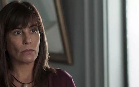 Beth (Gloria Pires) vai perdoar golpista depois de descobrir suas mentiras na novela das nove - Reprodução/TV Globo