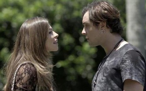 Lívia (Grazi Massafera) revelará a Gael (Sergio Guizé) que dopou a ex-cunhada na novela - Reprodução/TV Globo