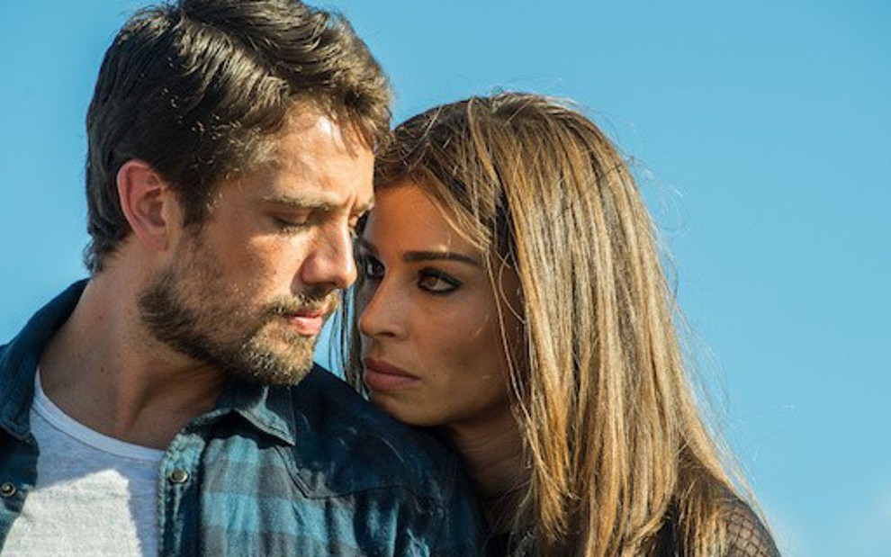 Rafael Cardoso e Grazi Massafera terão amizade colorida na próxima novela das nove  - Raquel Cunha/TV Globo 