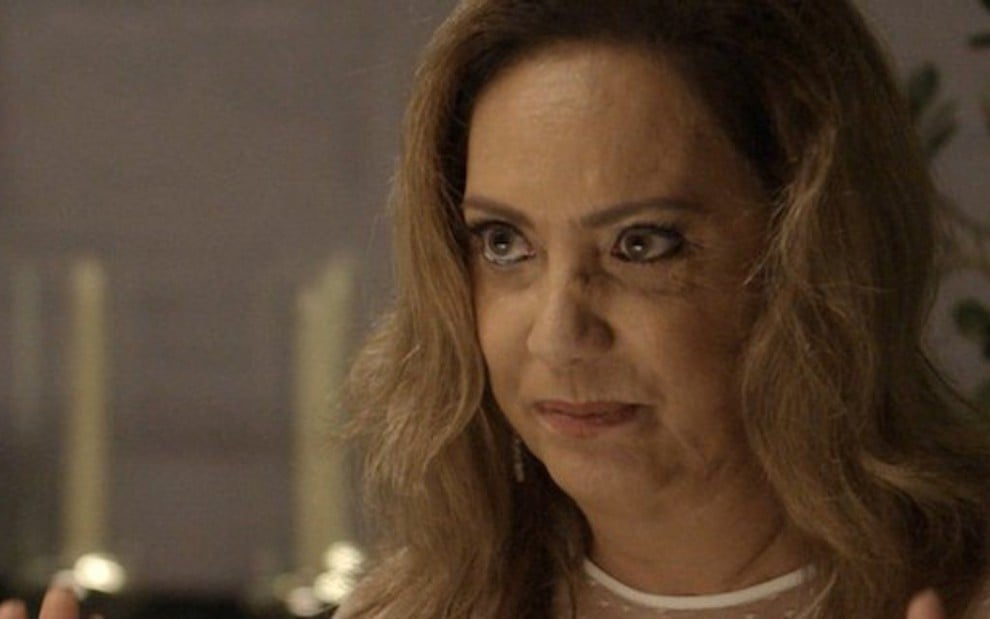 Nádia (Eliane Giardin) em cena; racista terá surpresa no parto do neto na novela das nove - Reprodução/TV Globo