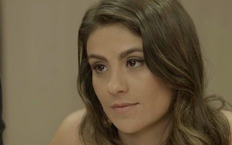 Tônia (Patrícia Elizardo) vai se divorciar do delegado nesta terça (6) na novela das nove - Fotos: Reprodução/TV Globo