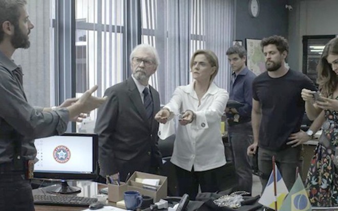 Sophia (Marieta Severo) na cena em que será libertada no capítulo desta quarta (3) da novela - Reprodução/TV Globo