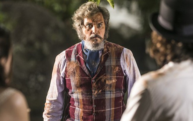 Dom Sabino (Edson Celulari) acertará tiro no bumbum de Bento (Bruno Montaleone) no primeiro capítulo - João Miguel Jr/TV Globo