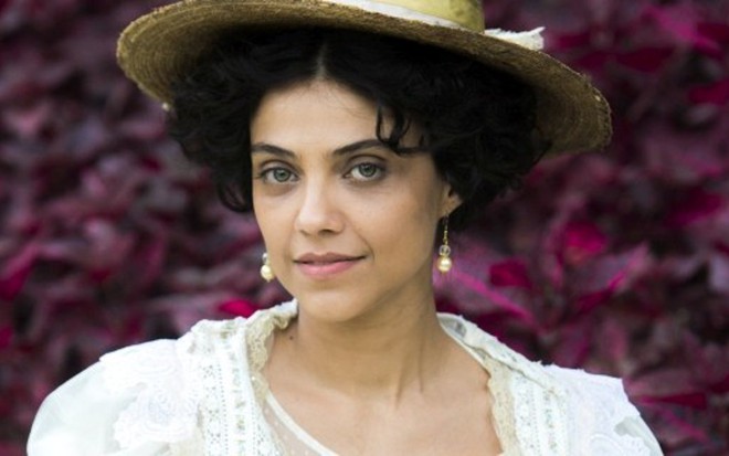 Letícia Persiles como a Amélia de Orgulho e Paixão: faltam convites para estar na TV - Raquel Cunha/TV Globo