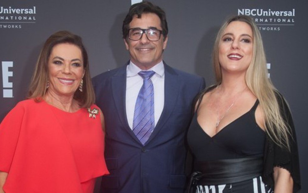 Beth Szafir, Luciano Szafir e Luhanna Melloni no lançamento do reality show do canal E! - DIVULGAÇÃO/E!