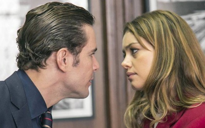 Vitor (Daniel de Oliveira) manterá Alice (Sophie Charlotte) presa em sítio na novela da Globo - Divulgação/TV Globo