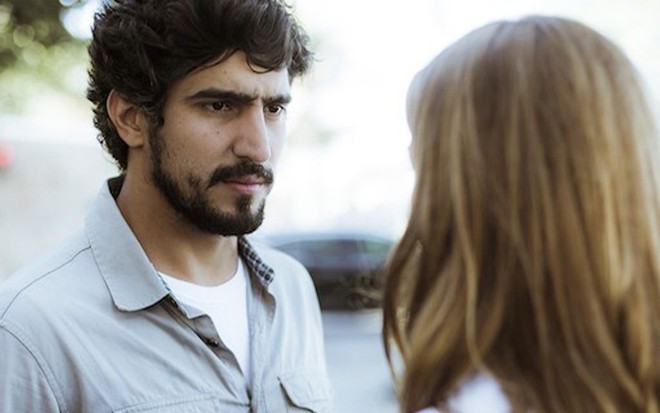 Renato (Renato Goés) brigará com Alice (Sophie Charlotte) após descobrir paternidade - Raphael Dias/TV Globo
