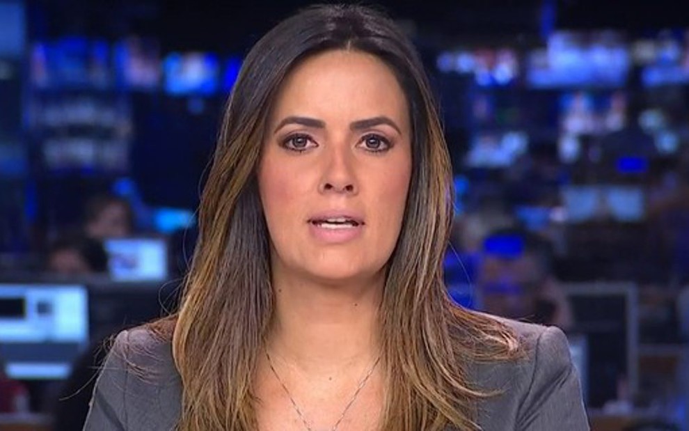 Paloma Tocci na bancada do Jornal da Band; jornalista seguirá na emissora e apresentará novo esportivo - REPRODUÇÃO/BAND