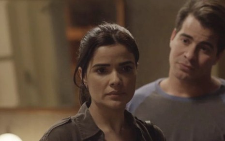 Antônia (Vanessa Giácomo) e Júlio (Thiago Martins) se encontrarão na vila da Tijuca - Divulgação/TV Globo