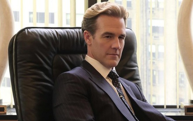 O ator James Van Der Beek vive personagem com estilo de Donald Trump na série Pose - Divulgação/FX