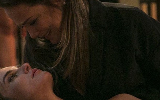 Priscila Steinman e Viviane Pasmanter no capítulo de ontem (28) de Totalmente Demais - Raphael Dias/TV Globo