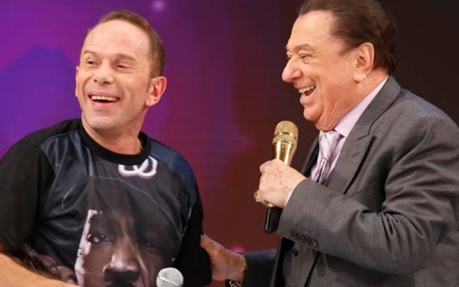 Rafael Ilha com Raul Gil no programa do apresentador que vai ao ar neste sábado (24) - Rodrigo Belentani/SBT