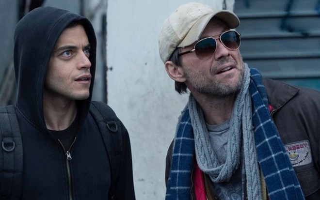 Os atores Rami Malek e Christian Slater, protagonistas da série Mr. Robot - Reprodução/USA Network