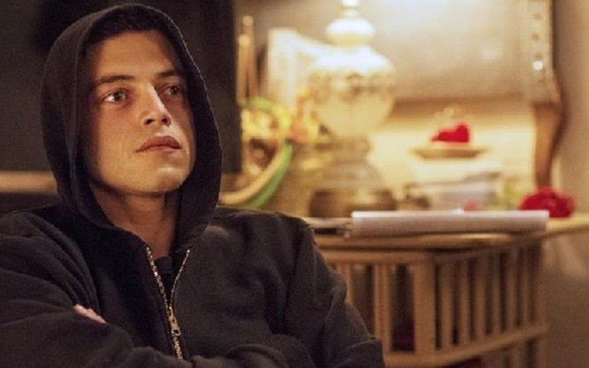 Rami Malek interpreta um hacker introspectivo em Mr. Robot, nova série do canal Space - Divulgação/USA Network