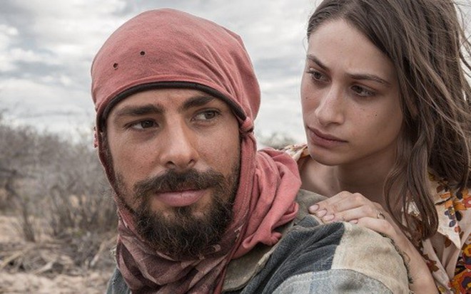 Cauã Reymond e Luisa Arraes no filme Reza a Lenda, exibido na Tela Quente na segunda (4) - Divulgação/Globo Filmes