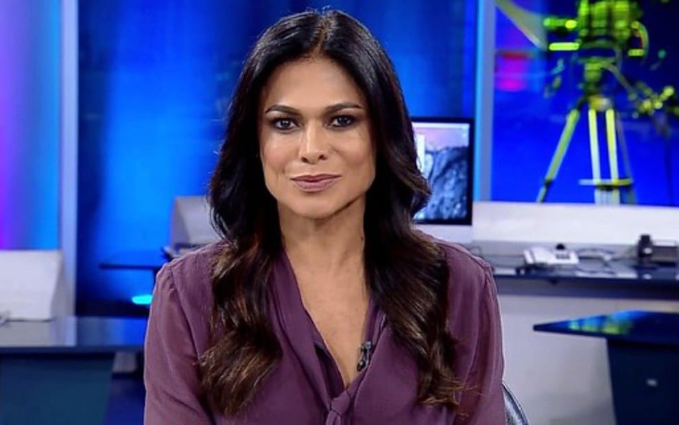 Rosana Jatobá no comando do RedeTV! News; jornalista comandará nova atração vespertina na emissora - DIVULGAÇÃO/REDETV!