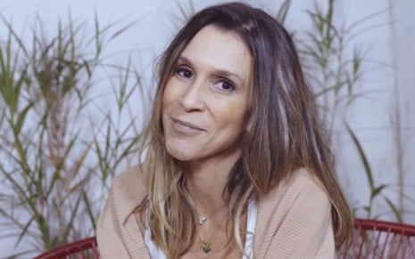 Sarah Oliveira no primeiro episódio da terceira temporada da série O Nosso Amor a Gente Inventa - REPRODUÇÃO/YOUTUBE