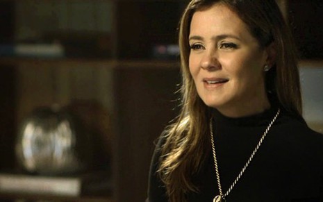 Laureta (Adriana Esteves) em cena; vilã ameaçará revelar segredo à família de prostituta - Reprodução/TV Globo